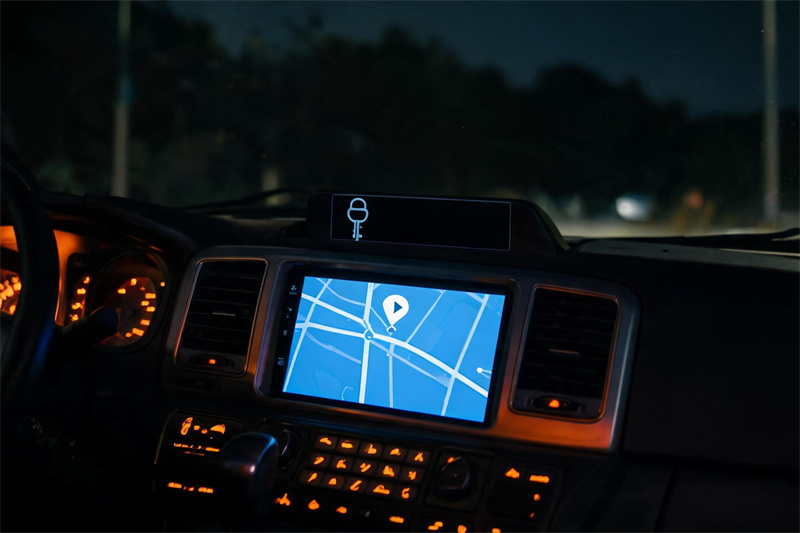 半夜车钥匙锁后备箱？别慌，这招救急又靠谱
